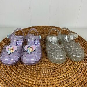 Lot Of 2 Summer Sandals Bluey and Oshkosh Jelly Girl Shoes Size 7